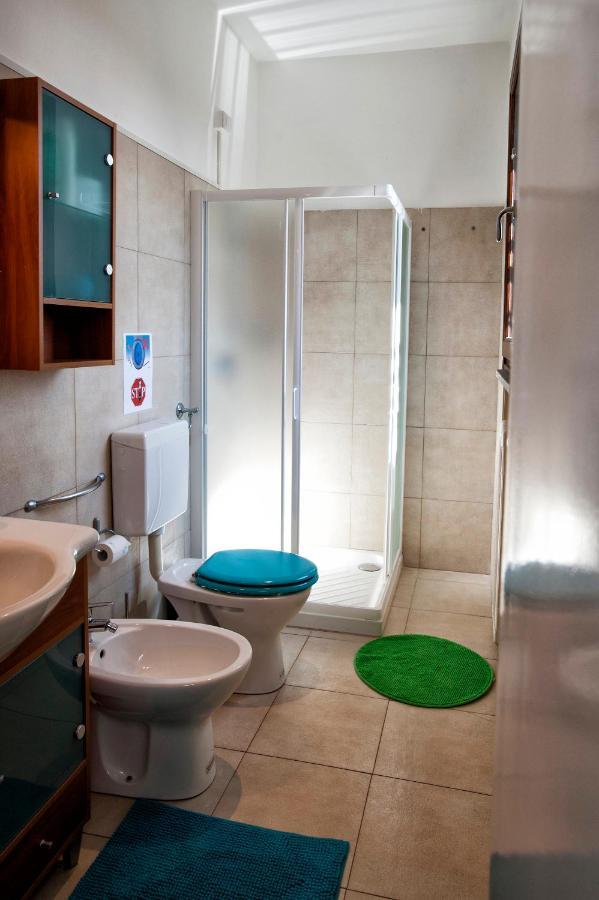 Casa Vacanze Tana Della Volpe อิสปรา ภายนอก รูปภาพ