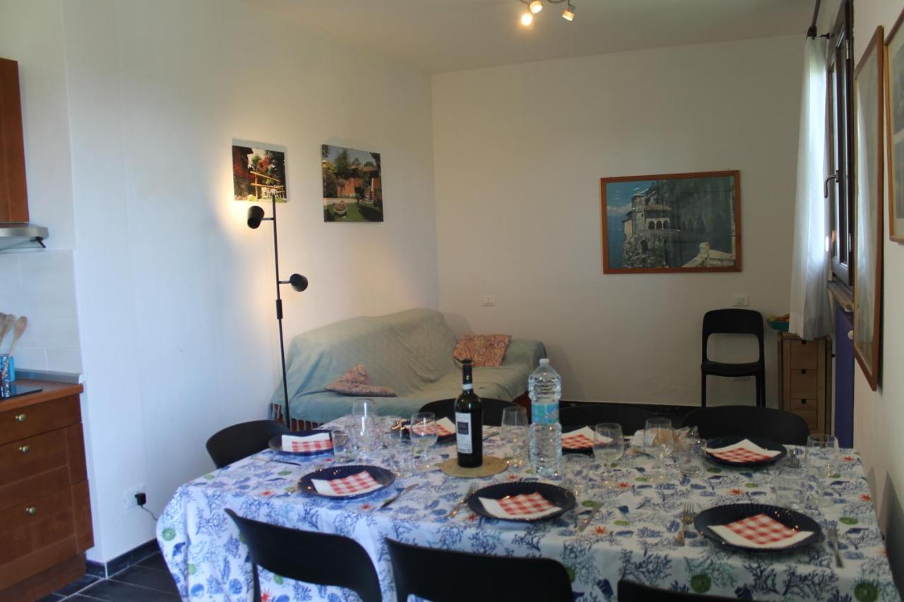 Casa Vacanze Tana Della Volpe อิสปรา ภายนอก รูปภาพ